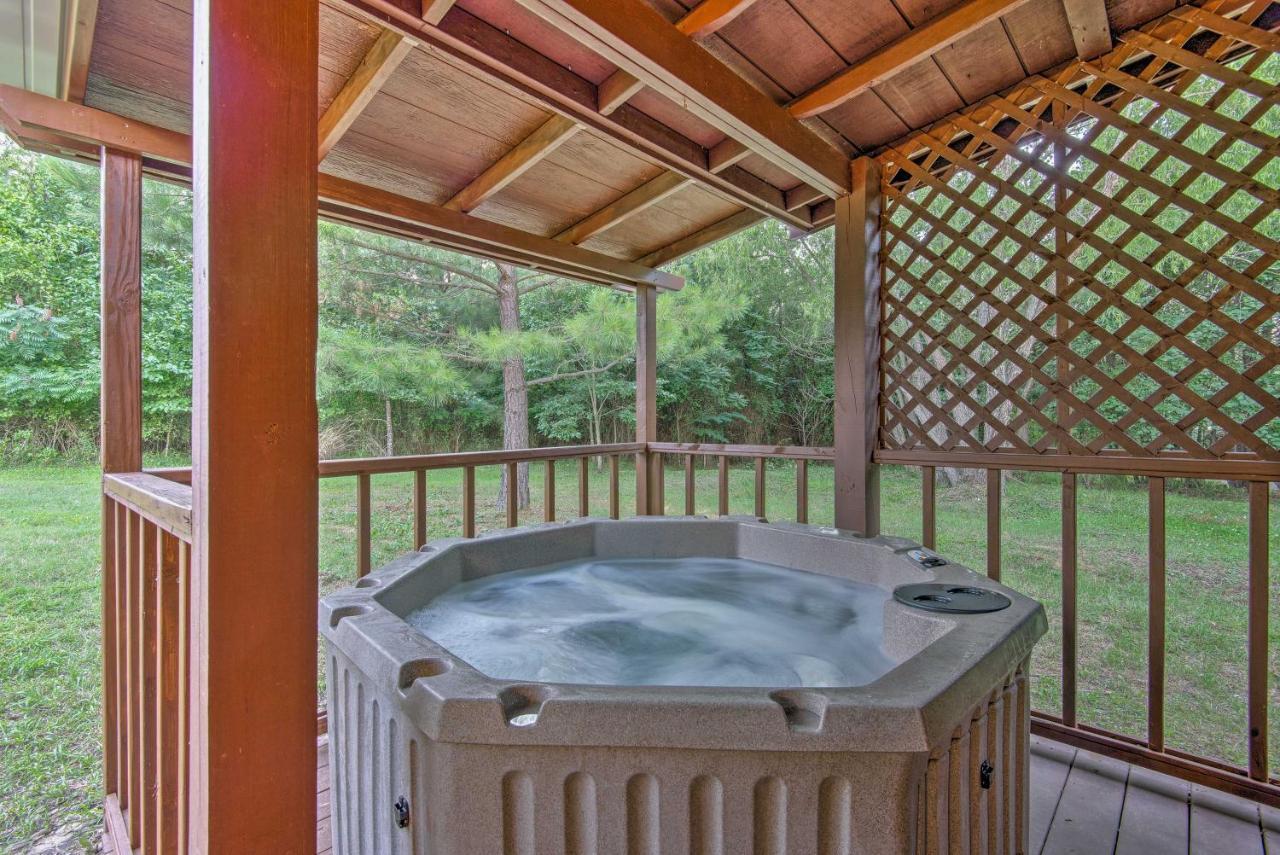Broken Bow Starlight Cabin With Private Hot Tub! Eksteriør bilde