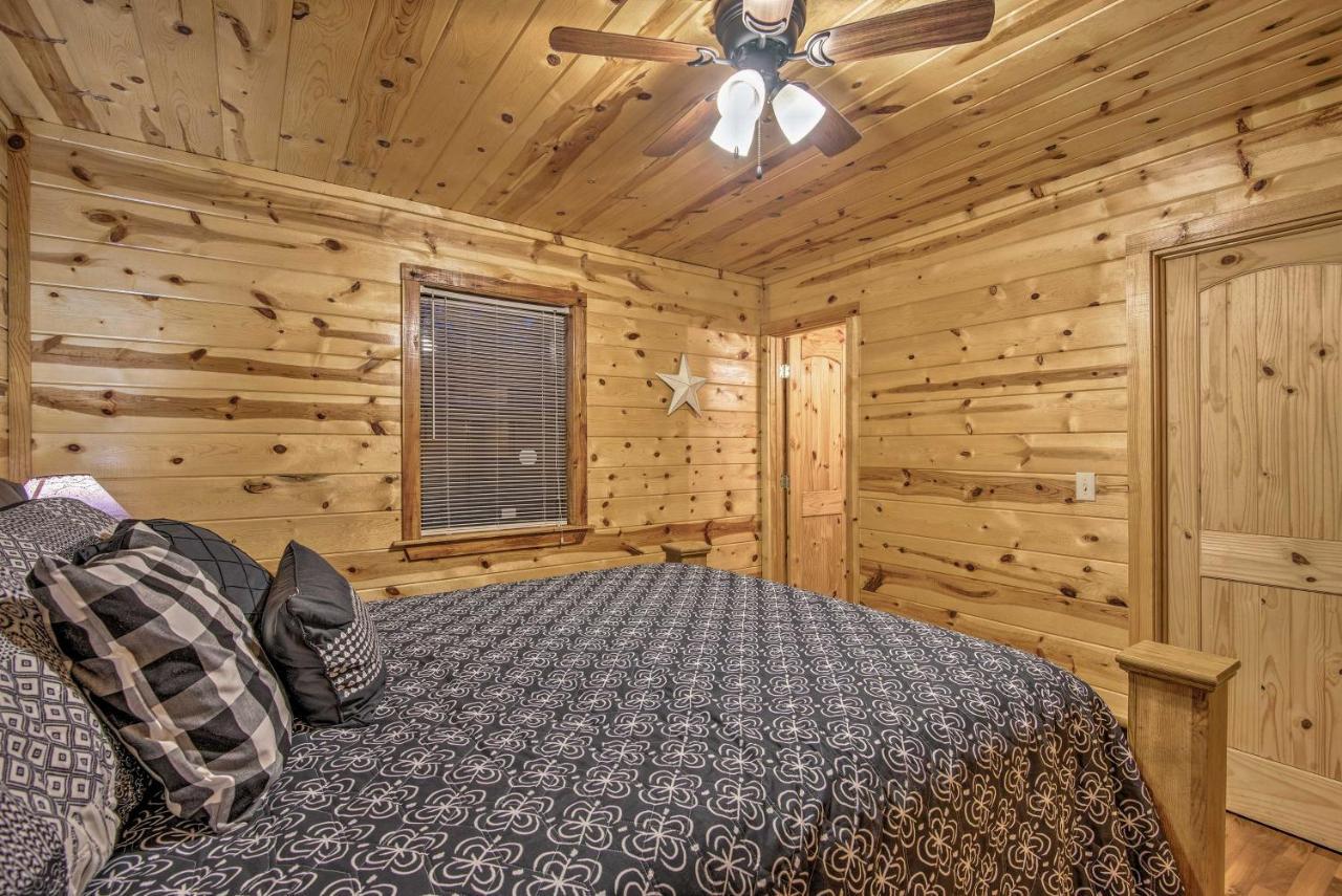 Broken Bow Starlight Cabin With Private Hot Tub! Eksteriør bilde